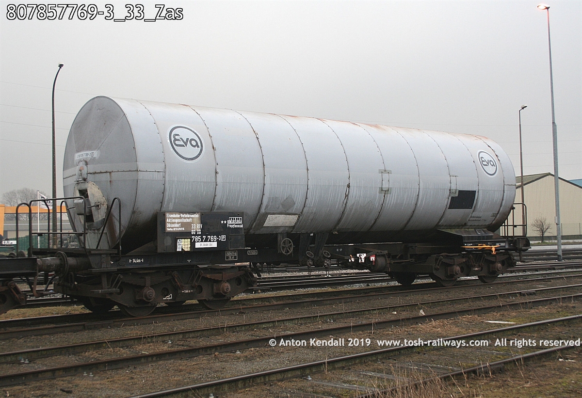 807857769-3_33_Zas.jpg